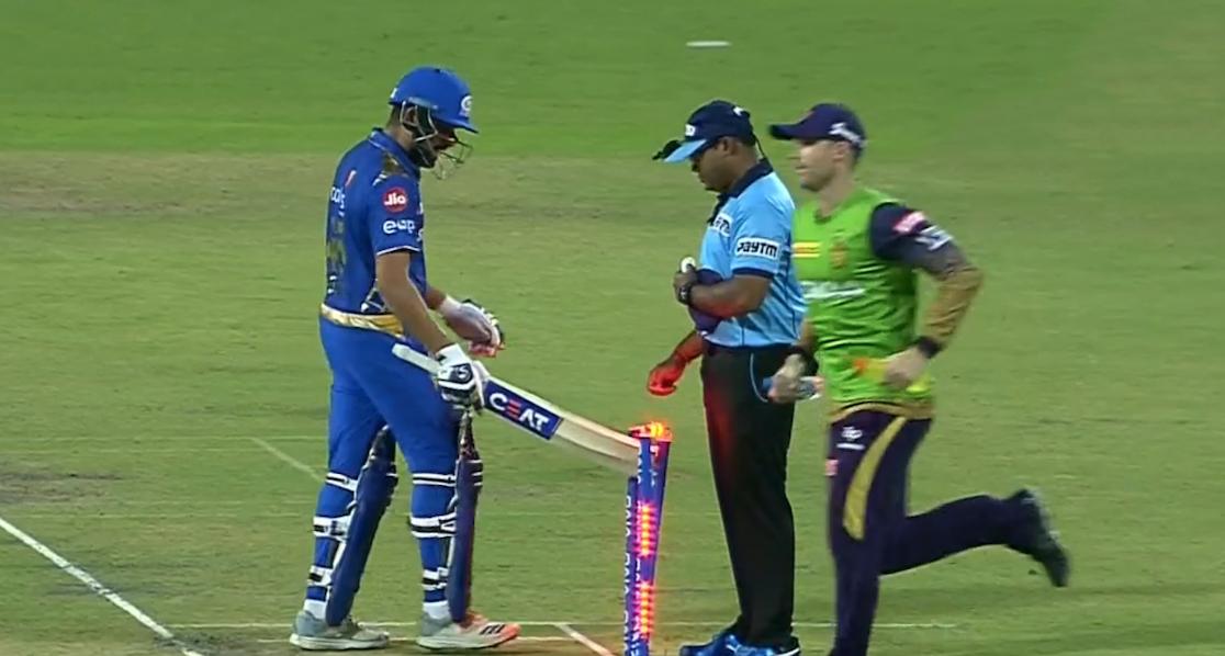 ഒൗട്ടായപ്പോൾ​ സ്​റ്റംപിനൊരു തട്ട്​; രോഹിതിന്​ പിഴ